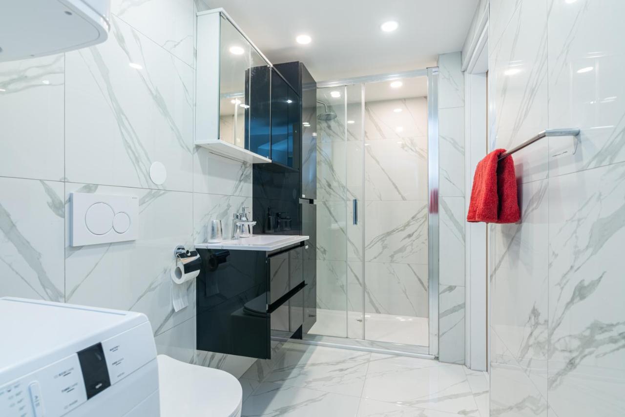 Small, Sweet & Cosy Apartments غييكا المظهر الخارجي الصورة