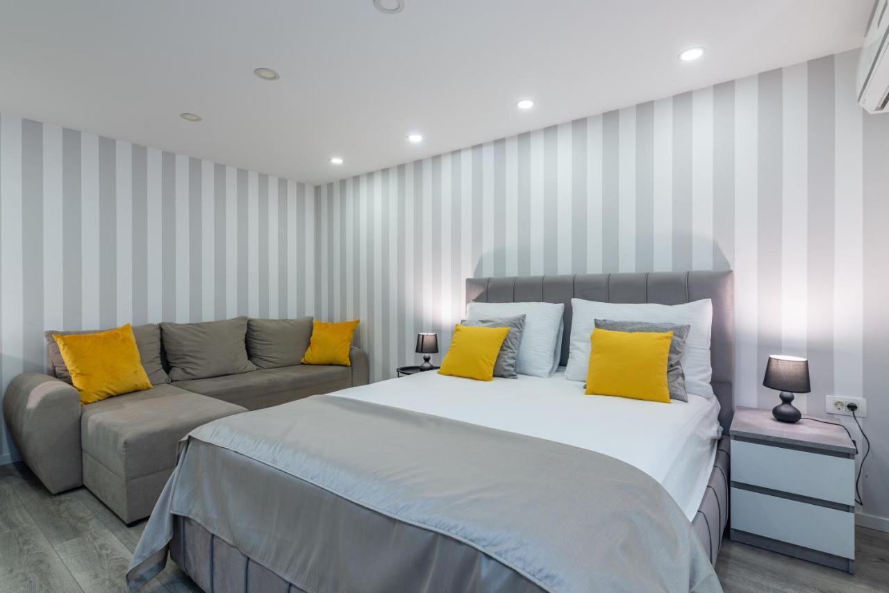 Small, Sweet & Cosy Apartments غييكا المظهر الخارجي الصورة