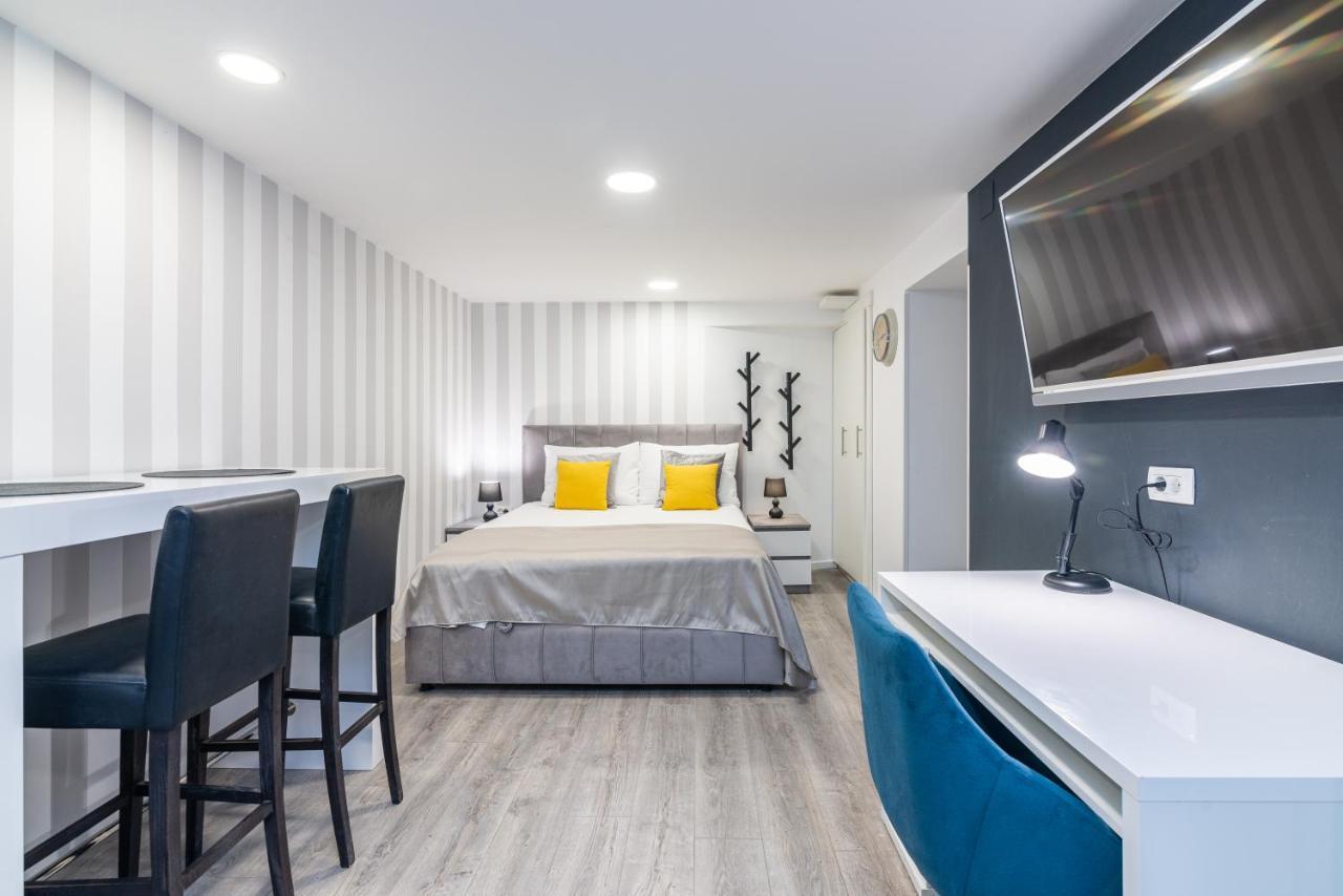 Small, Sweet & Cosy Apartments غييكا المظهر الخارجي الصورة