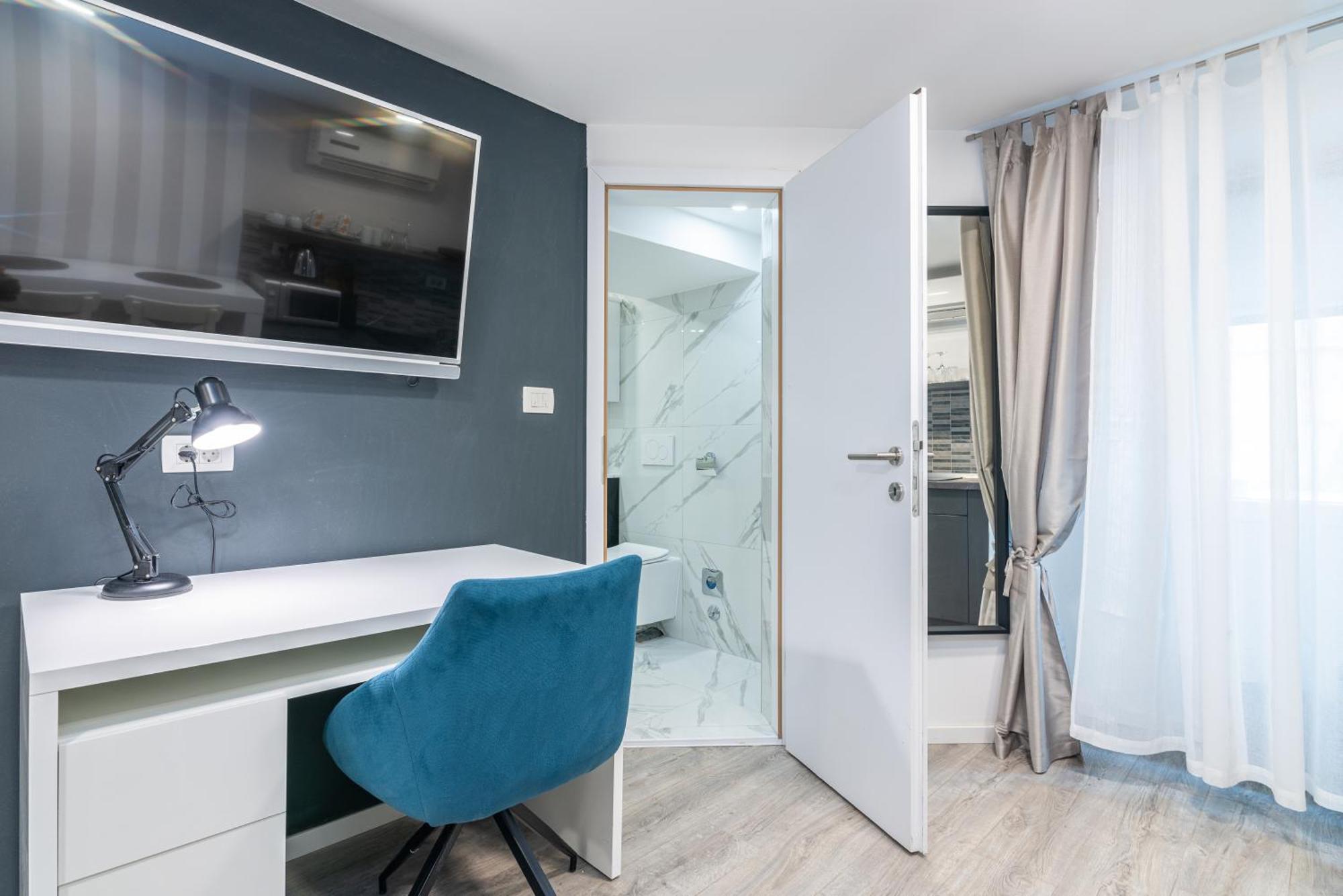 Small, Sweet & Cosy Apartments غييكا المظهر الخارجي الصورة