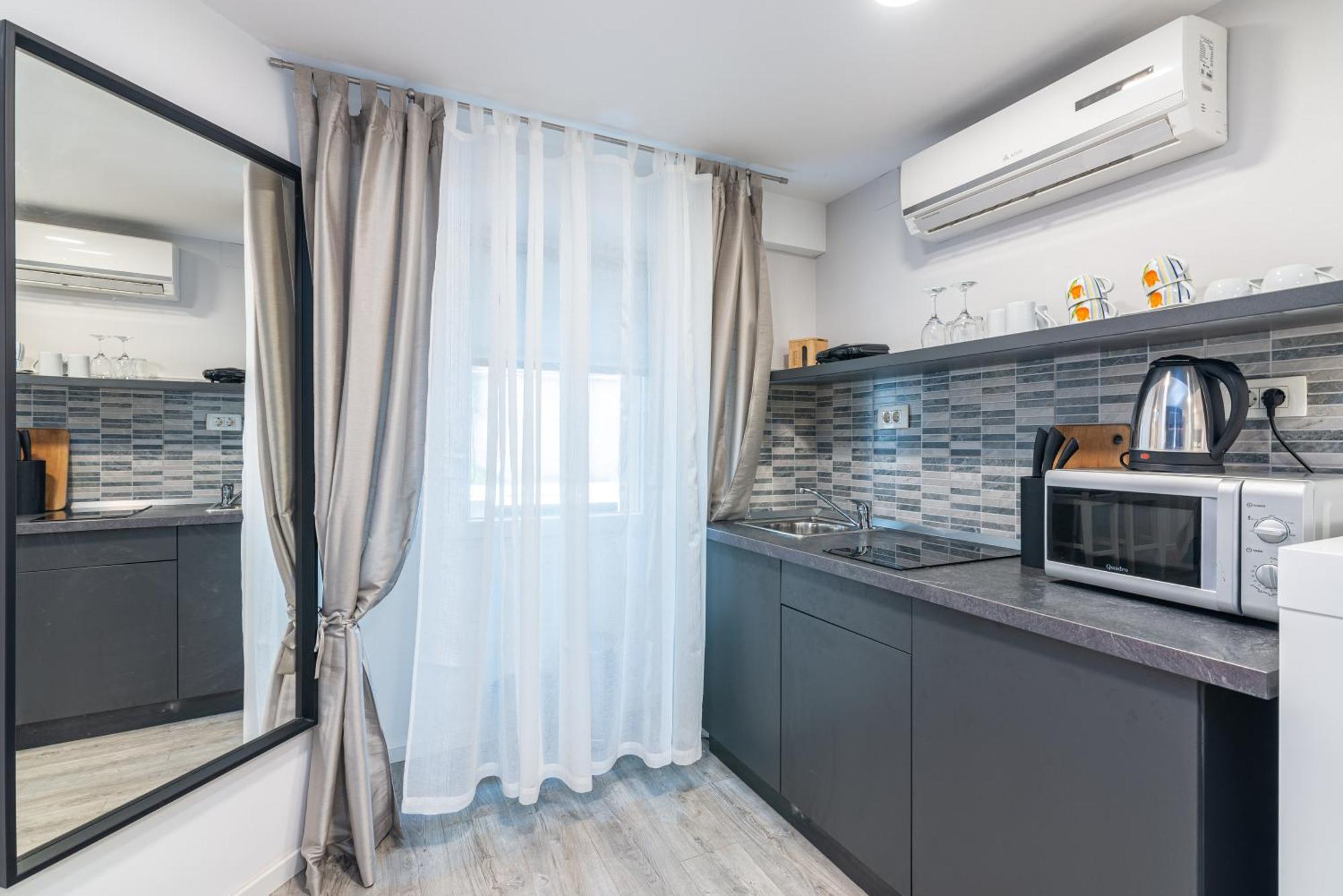Small, Sweet & Cosy Apartments غييكا المظهر الخارجي الصورة