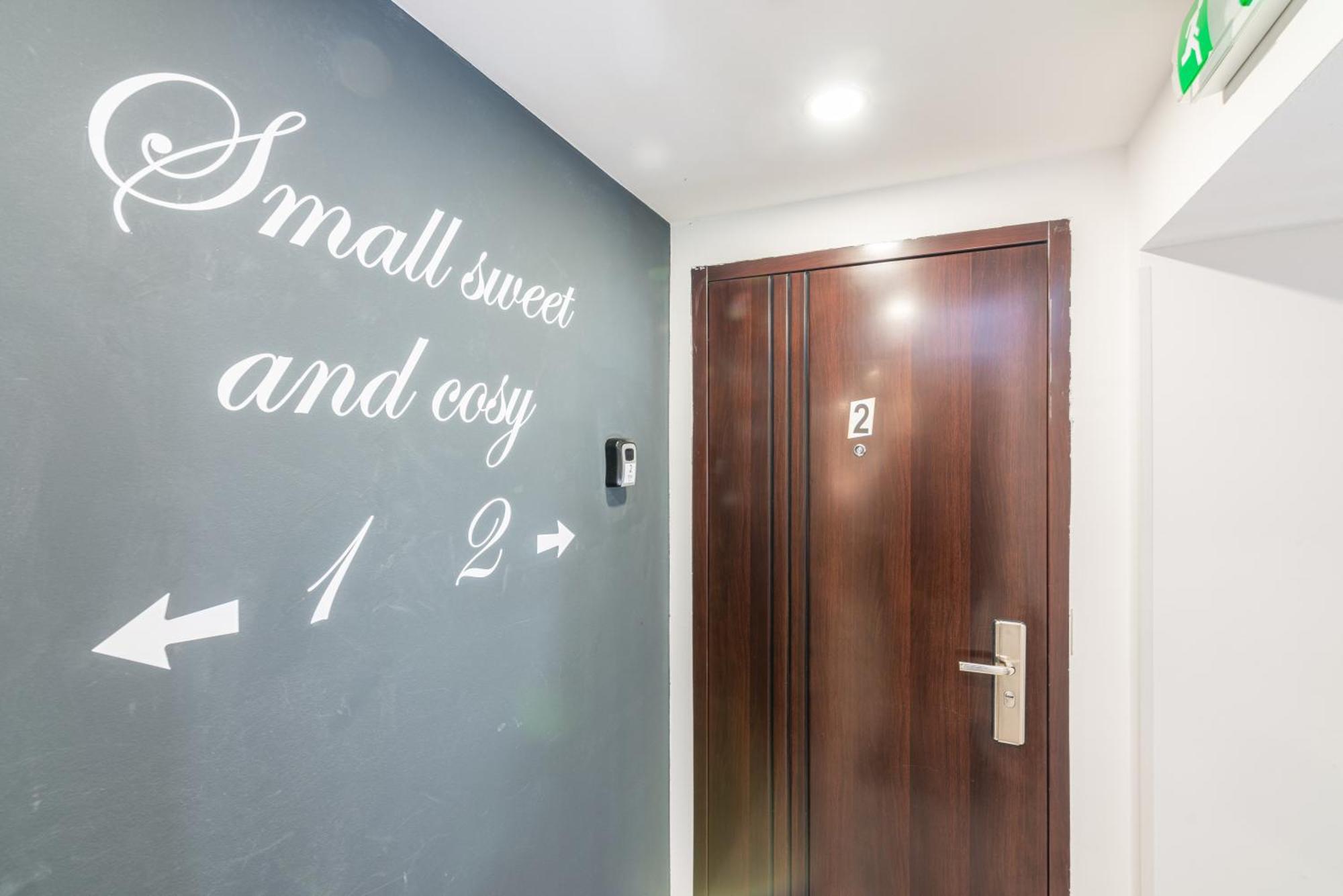 Small, Sweet & Cosy Apartments غييكا المظهر الخارجي الصورة